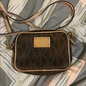 Small Jet Set Micheal Kors Crossbody